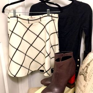 Loft Window pane flounce skirt, Perfect for fall/winter 🍁❄️